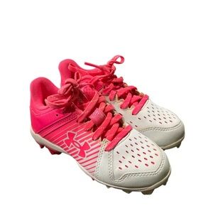 Under Armour Kids Pink and White Leadoff Low RM Cleats Size 12